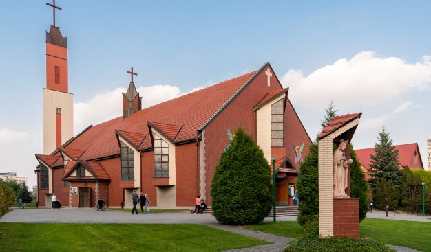 Budynek Kościoła pw. Matki Bożeju Nieustającej Pomocy w krakowskich mistrzejowicach.