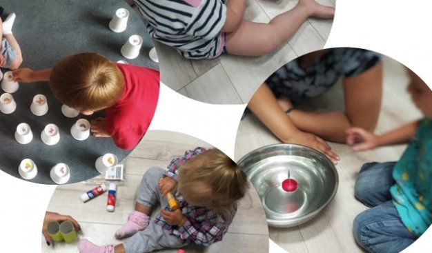 kolaż czterech zdjęć na których widoczne są małe dzieci podczas różnych zabaw