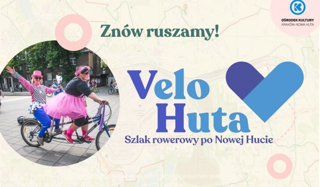 Na zdjęciu widać śmiesznie ubrane osoby jadące na bicyklu. Obok napis Velo Huta.